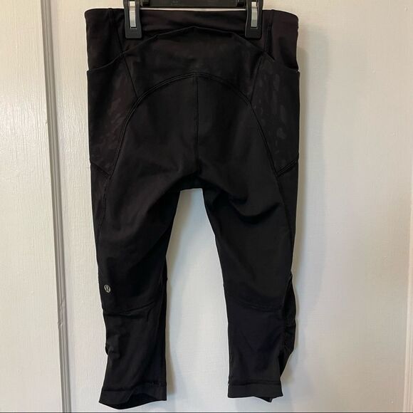 lululemon athletica Pants - Lululemon Stash It Crop Animal Swirl Embossed Black